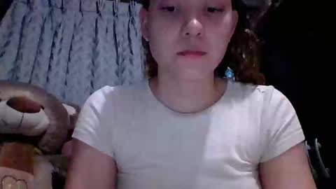 Snapshot of issa30213 chatting on October 15, 2025, 3:28 am Issa online show from October 15, 2025, 3:28 am