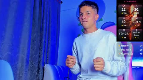 Snapshot of issac_james chatting on February 7, 2025, 11:01 am Issac online show from February 7, 2025, 11:01 am