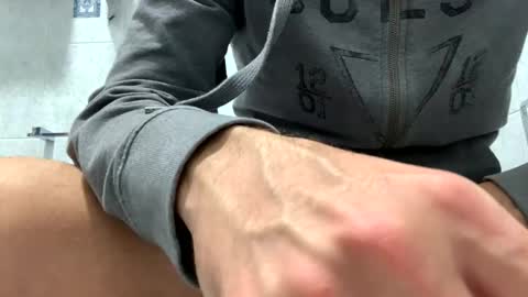 italianbigcock91 online show from November 11, 2025, 8:09 pm