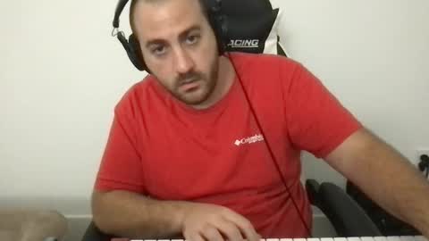 Snapshot of italianknob chatting on December 30, 2024, 5:15 am Valentino online show from December 30, 2024, 5:15 am