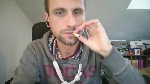 italiano116116 online show from December 1, 2025, 2:55 pm