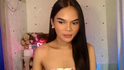 Snapshot of itgirl_cathy chatting on February 27, 2025, 12:32 am CathCathy online show from February 27, 2025, 12:32 am