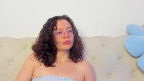 Snapshot of its_marie chatting on March 12, 2025, 7:28 pm Maria online show from March 12, 2025, 7:28 pm