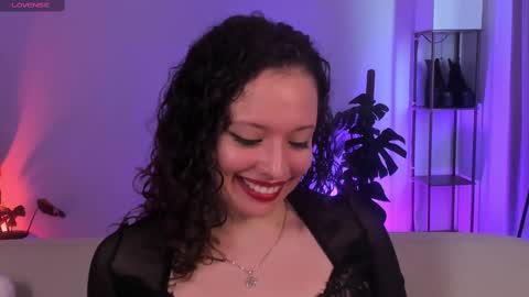 Maria online show from November 15, 2025, 6:37 pm