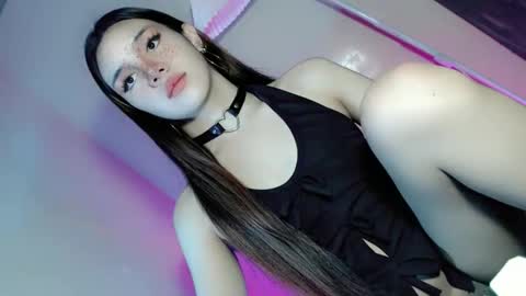 EZZIE online show from September 28, 2025, 1:44 am