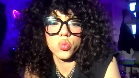 Snapshot of itsariessecrets chatting on February 1, 2025, 12:07 am itsariessecrets online show from February 1, 2025, 12:07 am