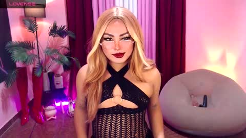 Siana online show from October 5, 2025, 5:33 pm