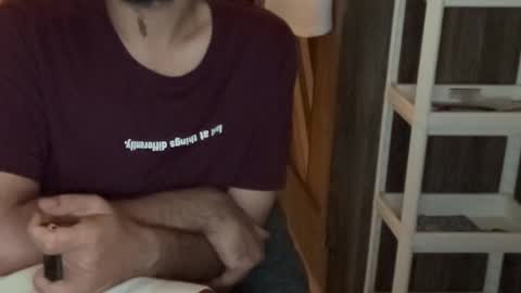 Snapshot of itsmylife021 chatting on October 31, 2025, 3:35 pm Raje online show from October 31, 2025, 3:35 pm