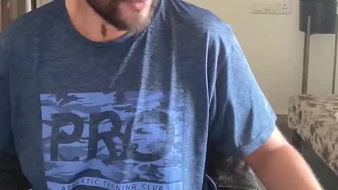 Snapshot of itsmylife021 chatting on November 29, 2025, 5:43 am Raje online show from November 29, 2025, 5:43 am