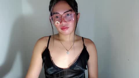 Snapshot of itsurgil_kloeh chatting on November 20, 2025, 3:56 pm itsurgil_kloeh online show from November 20, 2025, 3:56 pm