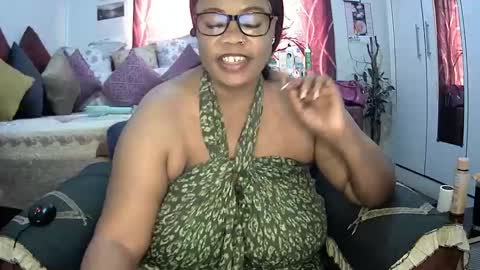 itumeleng74 online show from February 11, 2025, 1:51 pm