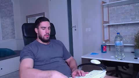 IvanHydee online show from September 9, 2025, 4:34 am