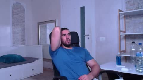 IvanHydee online show from September 17, 2025, 4:36 am