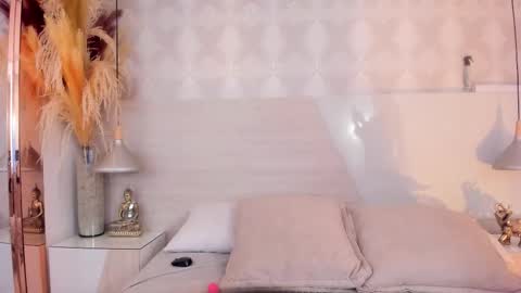 Ivannaanggel online show from December 2, 2025, 1:17 pm