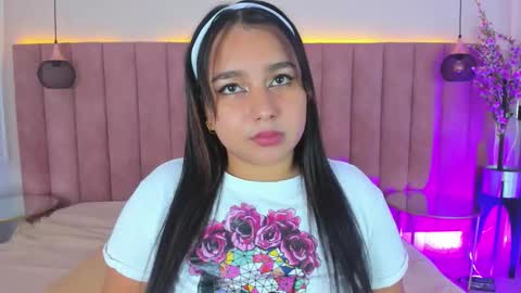 Snapshot of ivannaavega chatting on October 17, 2025, 4:48 am Ivanna online show from October 17, 2025, 4:48 am