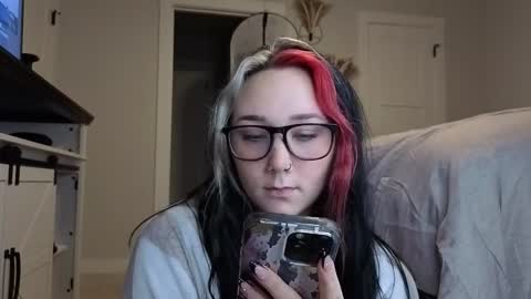 ivey jade online show from November 12, 2025, 4:24 am