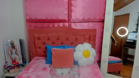 Ivonny online show from November 28, 2025, 11:02 am