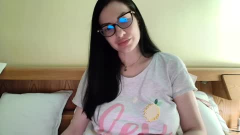 Snapshot of ivoryorchid chatting on December 28, 2024, 3:15 pm Ivory online show from December 28, 2024, 3:15 pm