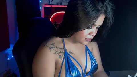 Snapshot of ivy2011 chatting on October 24, 2025, 11:56 pm ivy online show from October 24, 2025, 11:56 pm