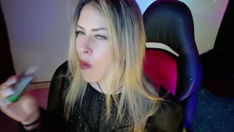 Diana Rojas  online show from October 27, 2025, 10:47 pm