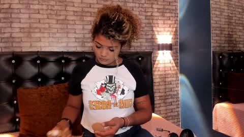 Snapshot of ivy_copper1 chatting on January 24, 2025, 10:19 pm Ig ivycopper1 online show from January 24, 2025, 10:19 pm