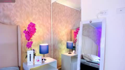 Ivy  online show from December 5, 2025, 9:00 pm