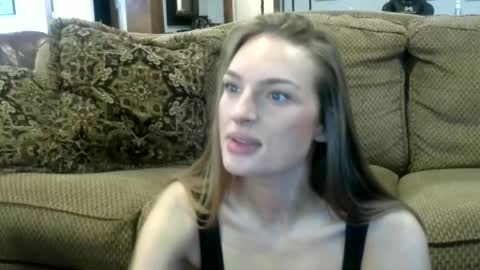 Snapshot of ivygrave chatting on November 14, 2025, 4:06 pm ivygrave online show from November 14, 2025, 4:06 pm