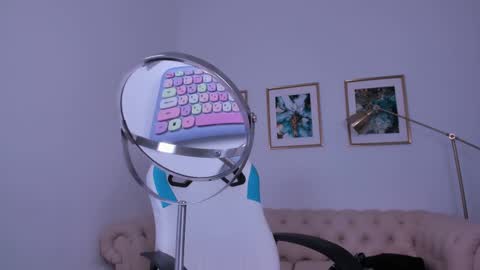 Snapshot of ivyhoney chatting on December 2, 2024, 6:52 am IVY - Follow me 3 online show from December 2, 2024, 6:52 am