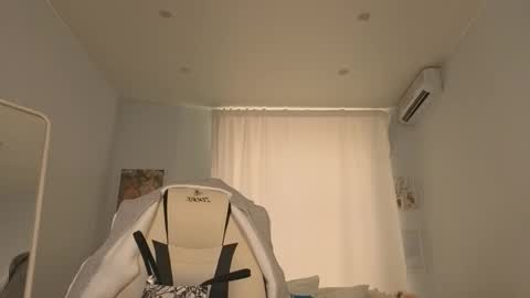 Snapshot of ivyhoney chatting on October 1, 2025, 9:04 am IVY - Follow me 3 online show from October 1, 2025, 9:04 am