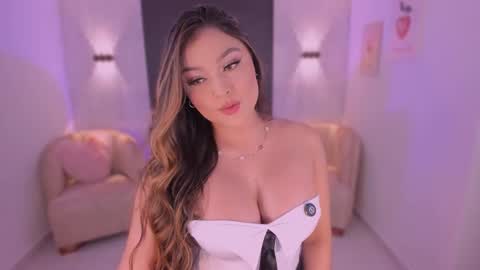 Snapshot of ivyjonesx chatting on December 5, 2025, 1:25 am Ivy online show from December 5, 2025, 1:25 am