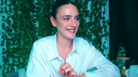 Miss Ivy online show from December 8, 2024, 8:58 pm