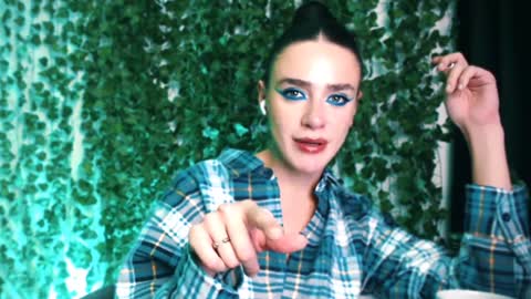 Miss Ivy online show from December 22, 2024, 11:09 pm