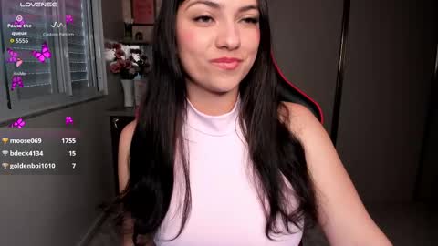 Snapshot of ivyy_scott chatting on October 5, 2025, 2:37 pm Ivvy online show from October 5, 2025, 2:37 pm