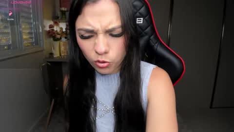 Snapshot of ivyy_scott chatting on December 2, 2025, 1:39 pm Ivvy online show from December 2, 2025, 1:39 pm