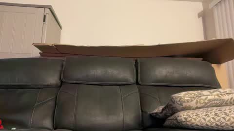 iwantyounow42069 online show from November 16, 2025, 1:33 am