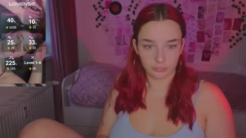 Snapshot of iwi_wi_wi chatting on September 17, 2025, 4:08 pm Daisy online show from September 17, 2025, 4:08 pm