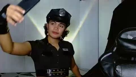 iya143 online show from November 6, 2025, 9:54 am