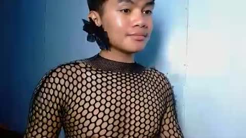 iya143 online show from November 9, 2025, 9:07 am