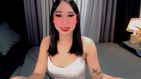 Snapshot of iyanna_ivelle chatting on November 21, 2025, 7:01 pm UR LOVELY IYANNA online show from November 21, 2025, 7:01 pm