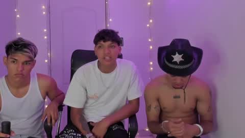 izaack online show from January 11, 2025, 1:22 pm