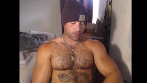 Snapshot of izak144 chatting on October 26, 2025, 8:04 pm izak144 online show from October 26, 2025, 8:04 pm