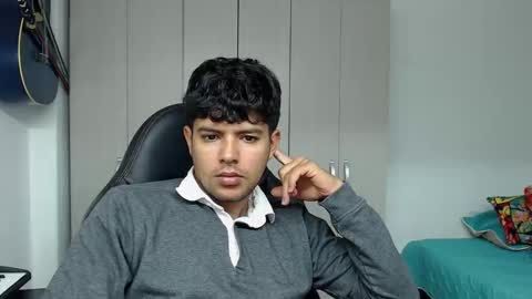 Izan online show from December 20, 2025, 3:02 am