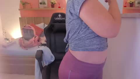 Iza online show from January 8, 2025, 2:25 am