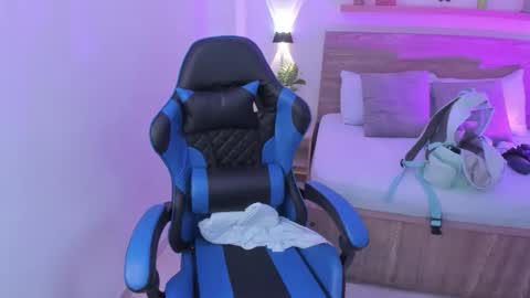 Iza online show from September 15, 2025, 1:11 pm