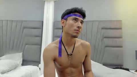 Snapshot of izato chatting on February 24, 2025, 5:31 pm izato online show from February 24, 2025, 5:31 pm