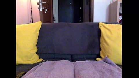 izzy53220 online show from October 28, 2025, 7:45 am