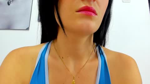 Snapshot of izzy_cum chatting on January 31, 2025, 3:22 pm Izzy online show from January 31, 2025, 3:22 pm