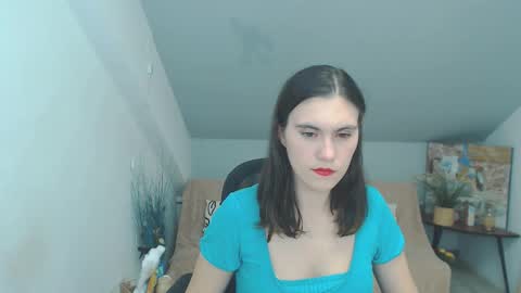 Izzy online show from November 14, 2025, 9:02 pm