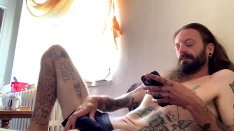 Snapshot of j_boogie_mane chatting on October 5, 2025, 4:16 pm j boogie online show from October 5, 2025, 4:16 pm