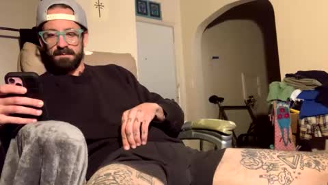 Snapshot of j_boogie_mane chatting on November 18, 2025, 6:56 pm j boogie online show from November 18, 2025, 6:56 pm